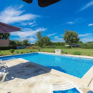 https://holiday-home-ana-lucija.pula-hotels.org